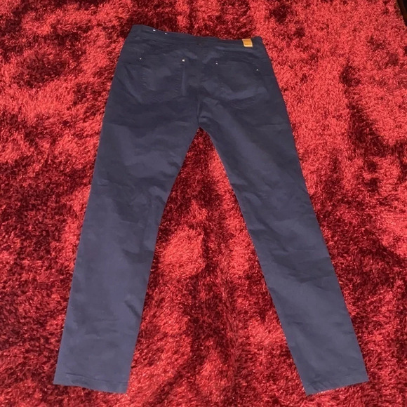 Stradivarius dark blue women’s  denim stretchy jeans Sz 44 - Picture 4 of 14